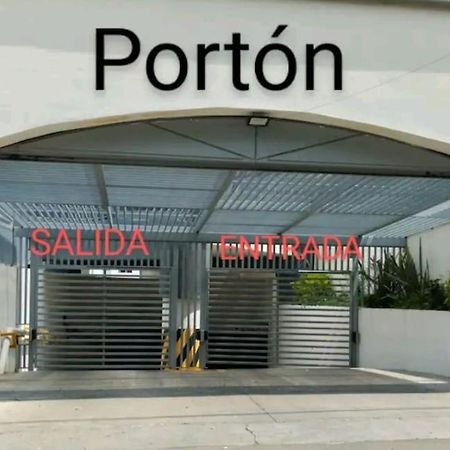Ferienwohnung Departamento Nuevo Y Centrico Con Ambiente Familiar En Guadalajara Exterior foto