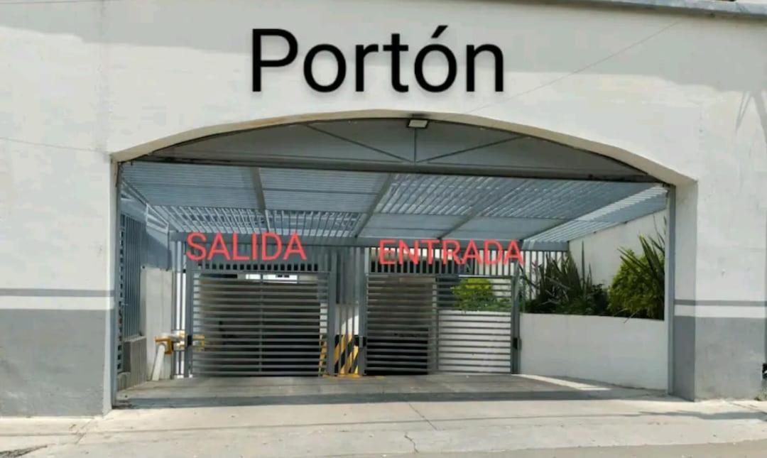 Ferienwohnung Departamento Nuevo Y Centrico Con Ambiente Familiar En Guadalajara Exterior foto